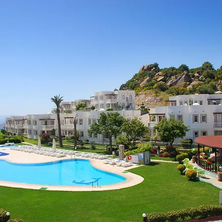 Sleeps 6 With Pool And Air Con Apartament *
