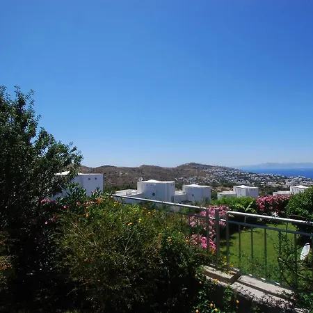 Sleeps 6 With Pool And Air Con Apartament *