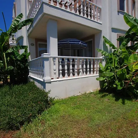 شقة Sleeps 6 With Pool And Air Con أورتاكنت